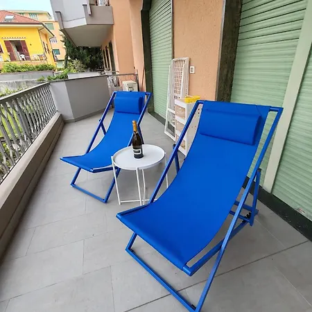 Lägenhet A Due Passi Dal Mare Bordighera