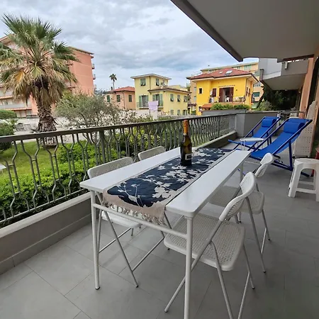 Apartment A Due Passi Dal Mare *