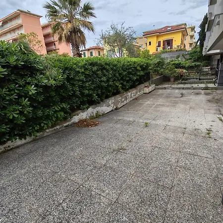A Due Passi Dal Mare Bordighera